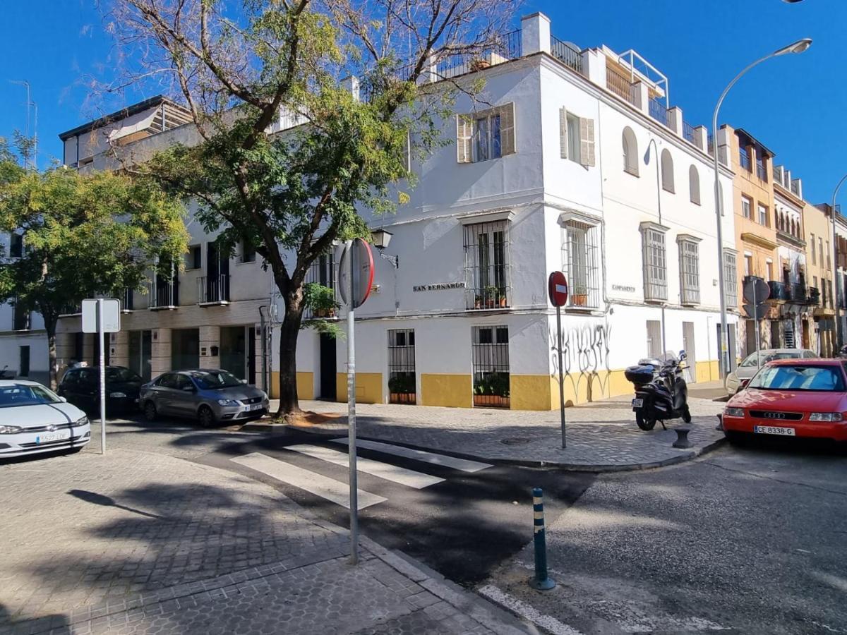 San Bernardo Family Apartment Севилья Экстерьер фото