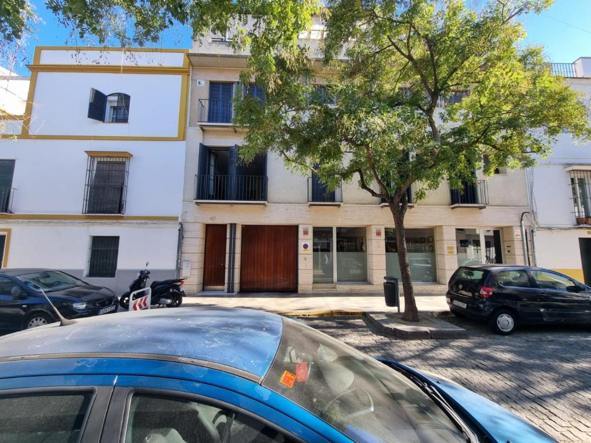 San Bernardo Family Apartment Севилья Экстерьер фото