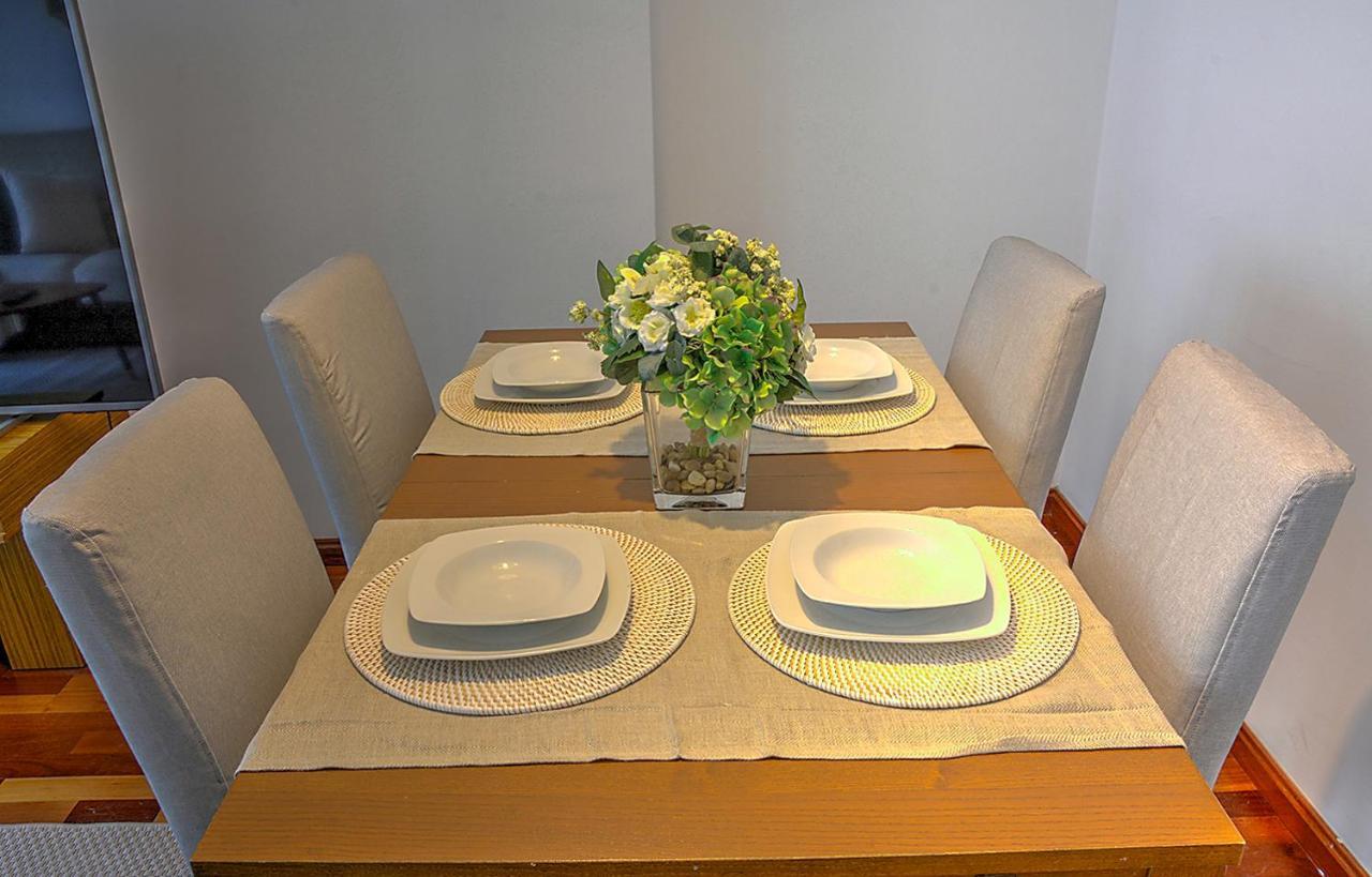 San Bernardo Family Apartment Севилья Экстерьер фото