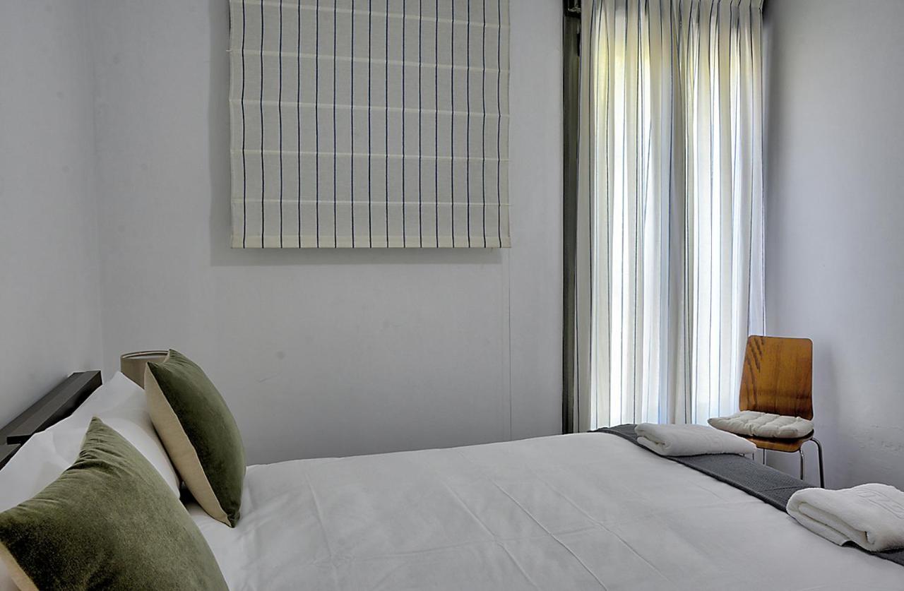 San Bernardo Family Apartment Севилья Экстерьер фото