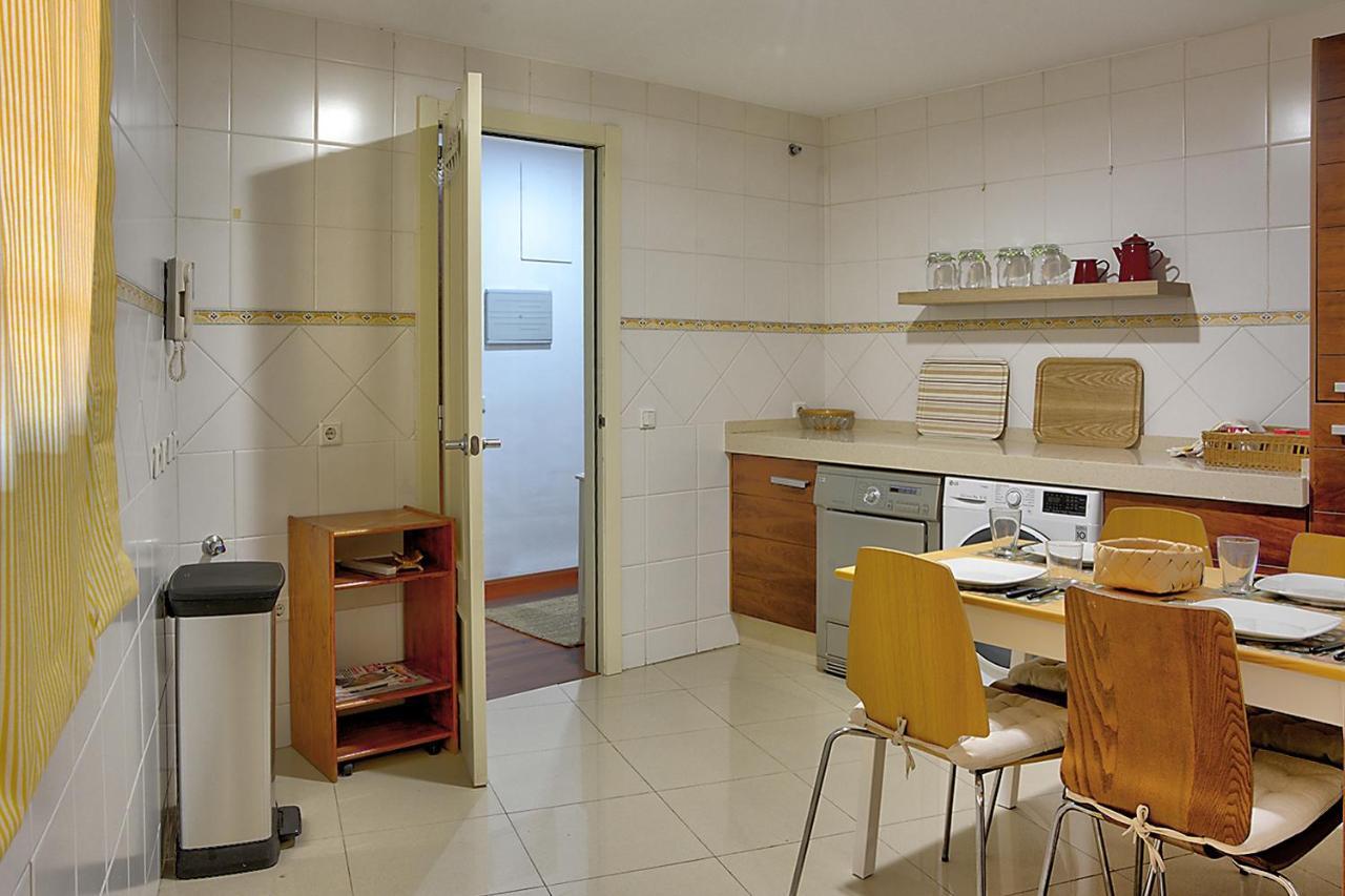 San Bernardo Family Apartment Севилья Экстерьер фото
