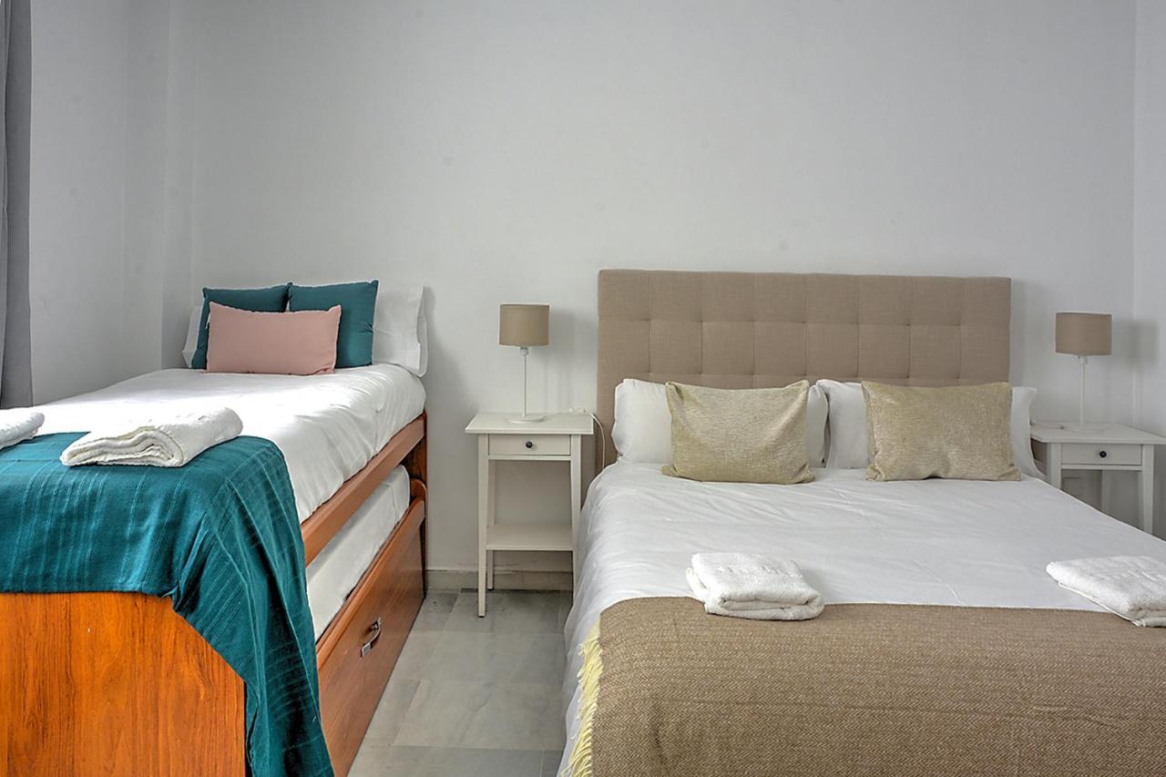 San Bernardo Family Apartment Севилья Экстерьер фото