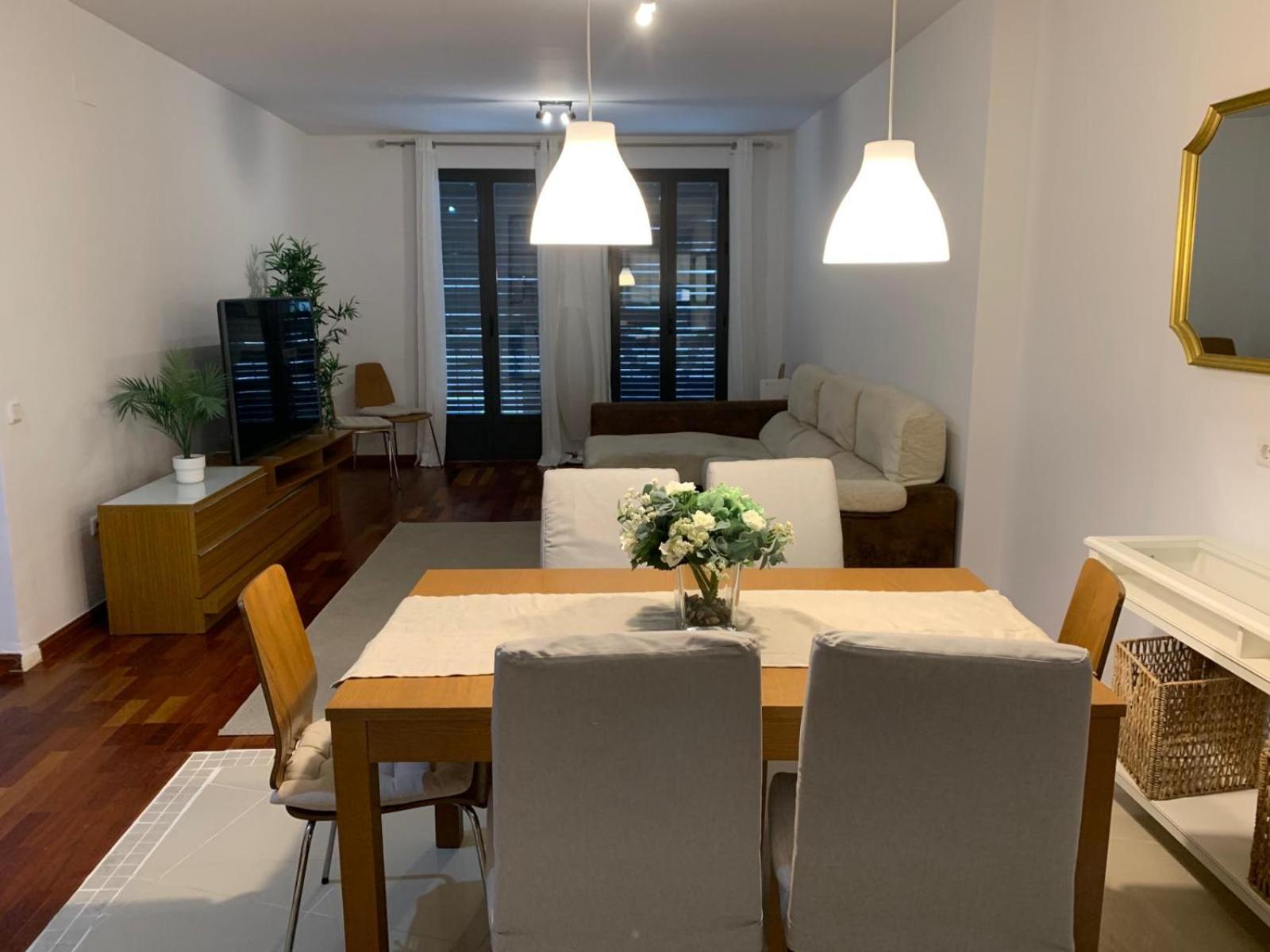 San Bernardo Family Apartment Севилья Экстерьер фото